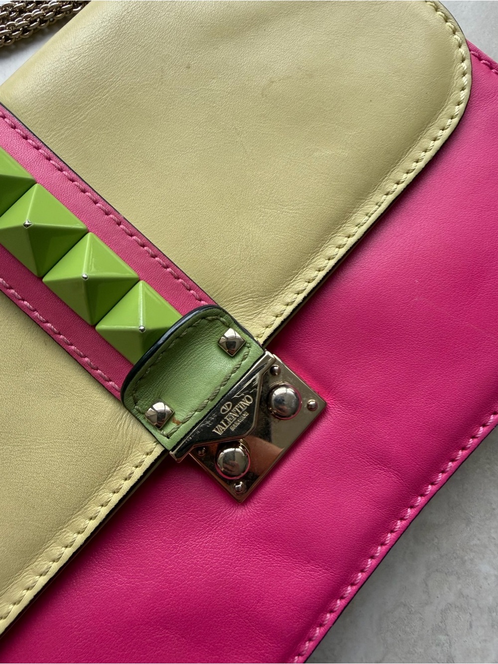 Valentino Garavani Two-Tone Pink and Yellow Leather Chain Crossbody - Picture 5 of 9
